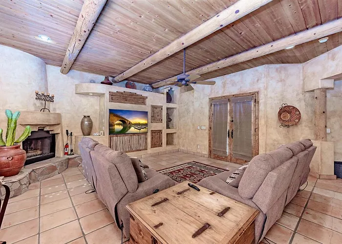 Southwest Oasis Pool Pool Table Sleep20 Holiday home