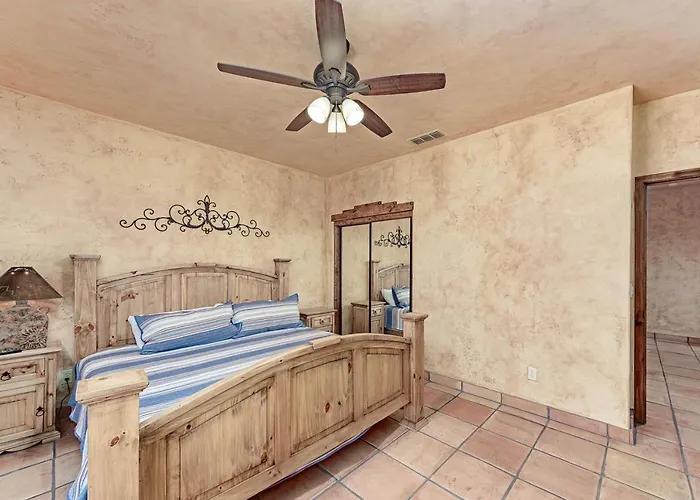 Holiday home Southwest Oasis Pool Pool Table Sleep20 Lake Havasu City