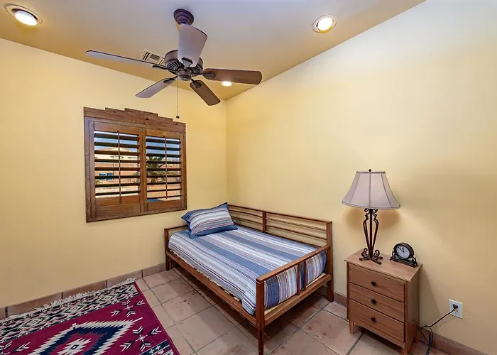 Southwest Oasis Pool Pool Table Sleep20