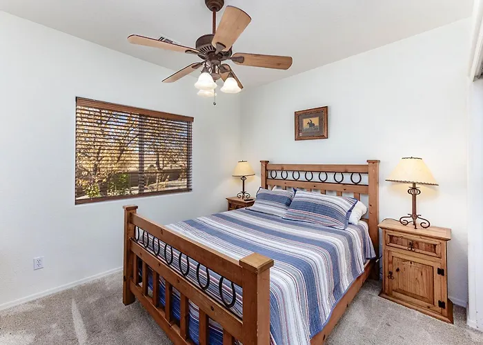 Southwest Oasis Pool Pool Table Sleep20 *