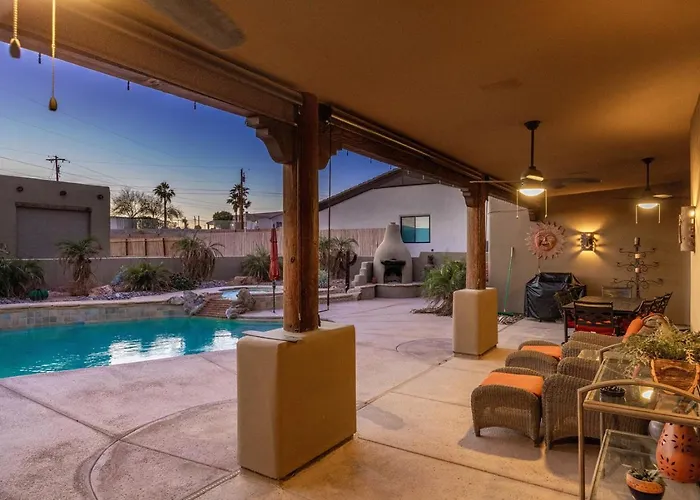 Southwest Oasis Pool Pool Table Sleep20 Holiday home *