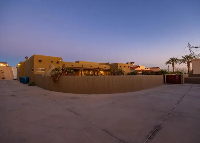 Holiday home Southwest Oasis Pool Pool Table Sleep20 Lake Havasu City