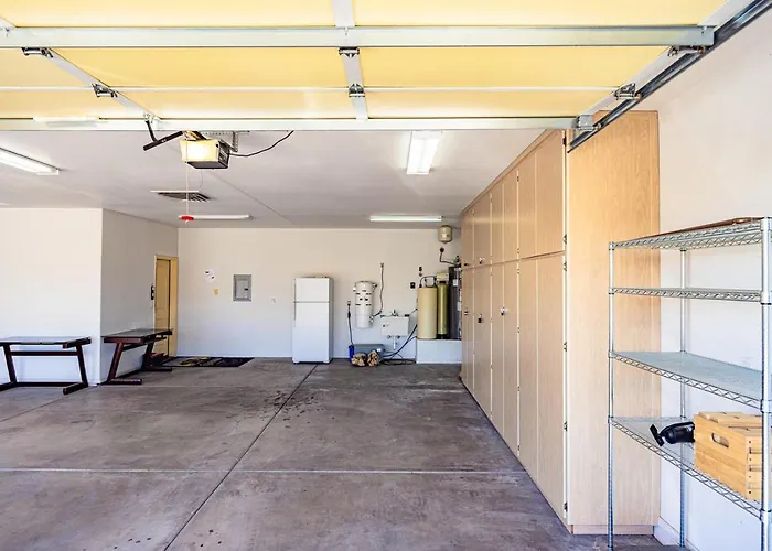 Southwest Oasis Pool Pool Table Sleep20 Holiday home Lake Havasu City