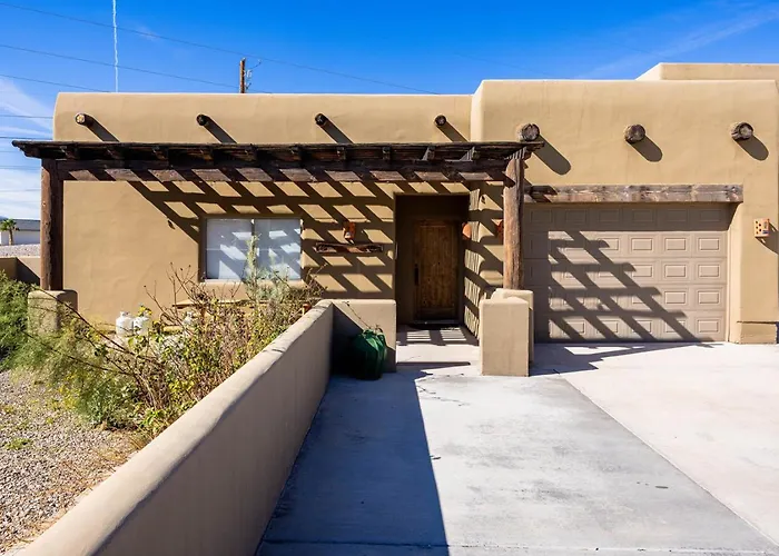 Holiday home Southwest Oasis Pool Pool Table Sleep20 Lake Havasu City