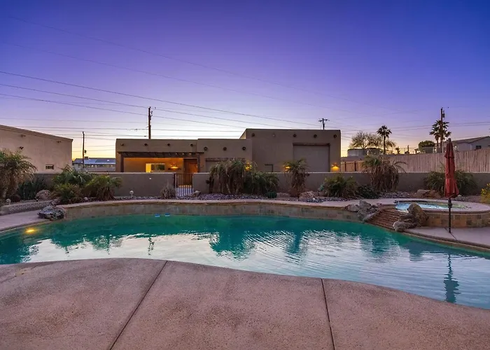 Southwest Oasis Pool Pool Table Sleep20